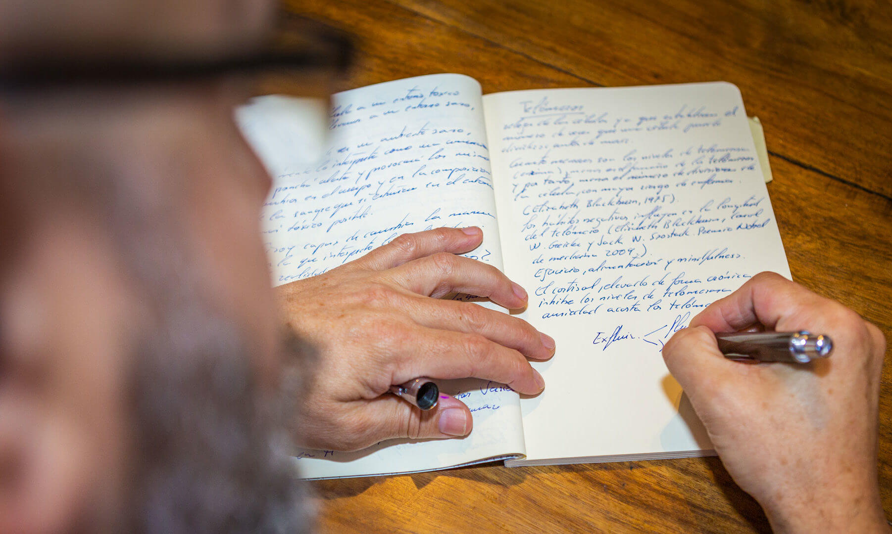cropped-escribiendo.jpg